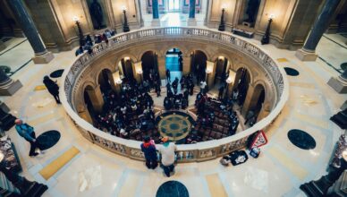 ¿Cómo se Ingresa a Trabajar en el Sector Público